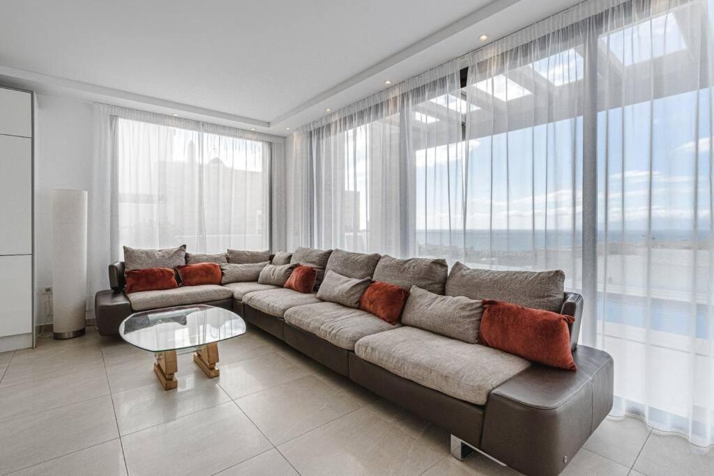 Villa Riviera De 4 Dormitorios Con Piscina. Costa Adeje  Eksteriør billede