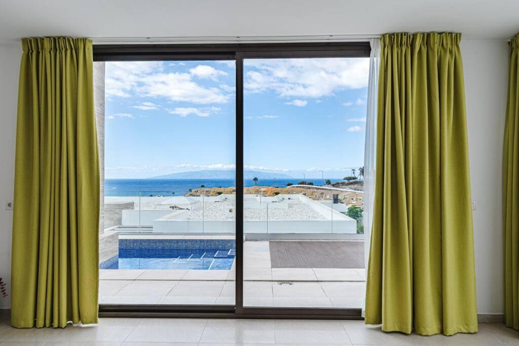 Villa Riviera De 4 Dormitorios Con Piscina. Costa Adeje  Eksteriør billede