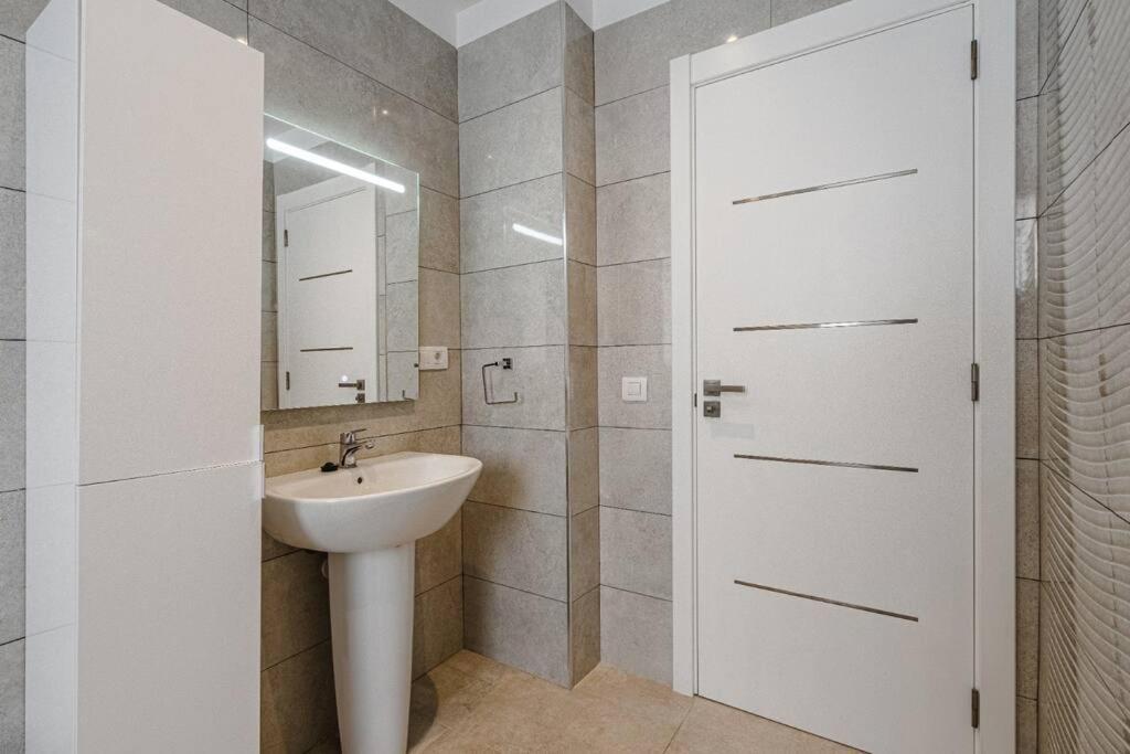 Villa Riviera De 4 Dormitorios Con Piscina. Costa Adeje  Eksteriør billede